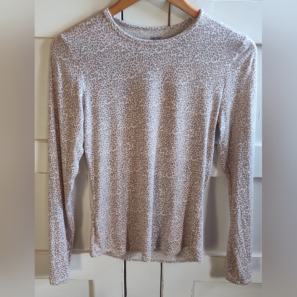 Cuddl Duds Women's Softwear Long Sleeve Cream Pink Leopard Print Crew Neck Top